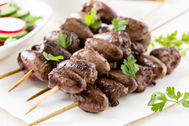 Um frango com múltiplos corações